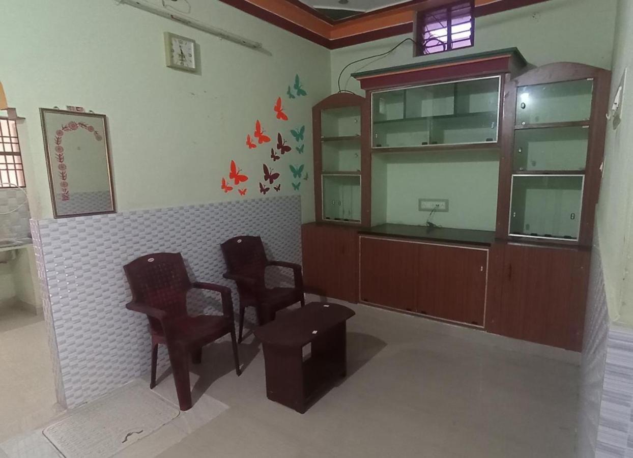 Thiru Arunai Guest House Тіруваннамалай Екстер'єр фото