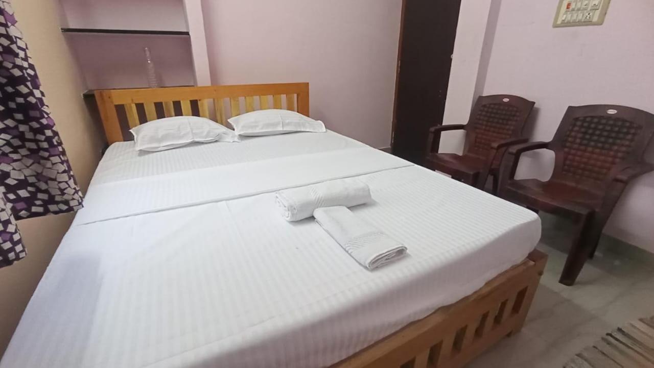 Thiru Arunai Guest House Тіруваннамалай Екстер'єр фото