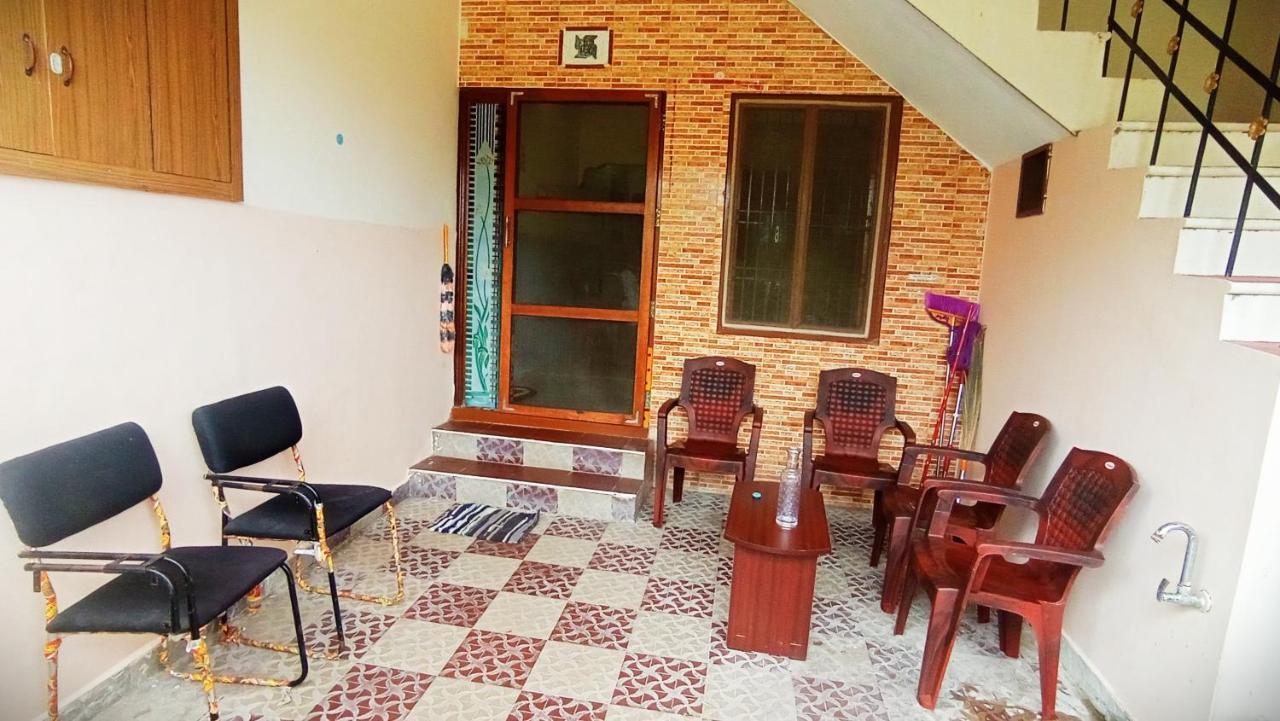 Thiru Arunai Guest House Тіруваннамалай Екстер'єр фото